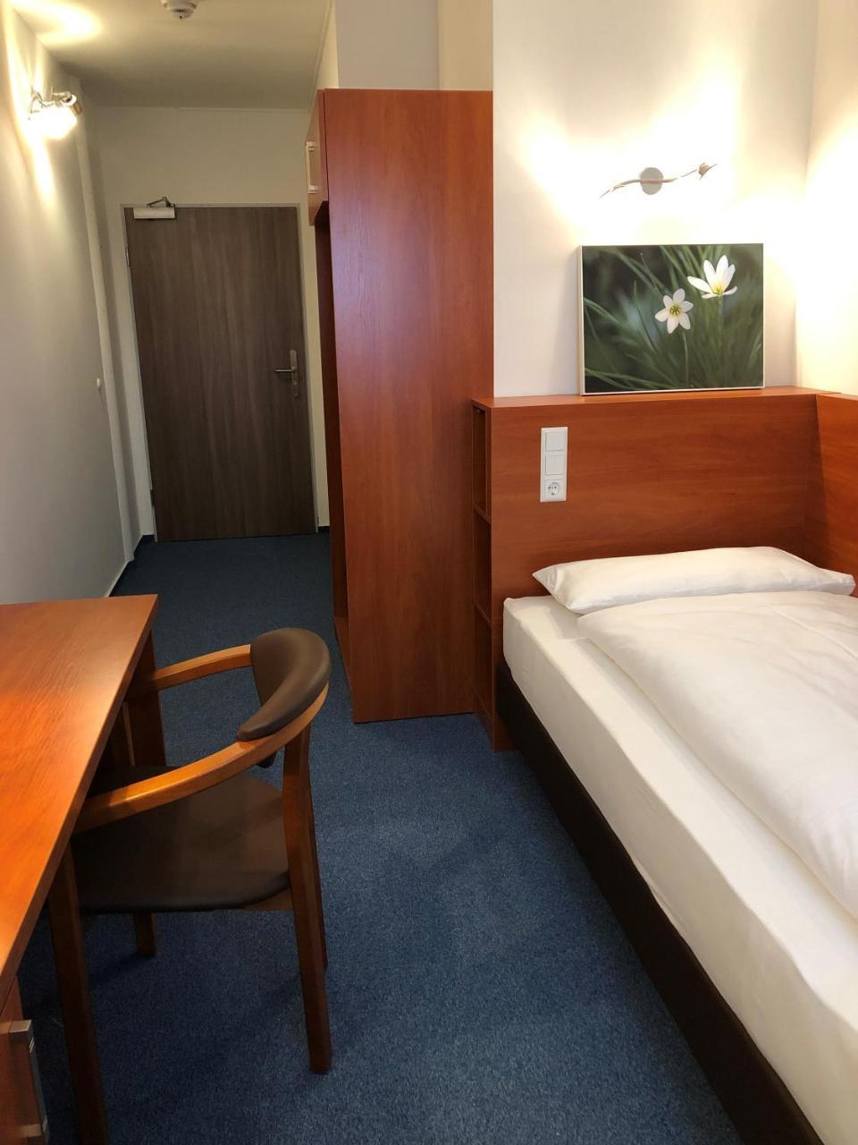 Hotel Mirabell Erlangen Exterior foto