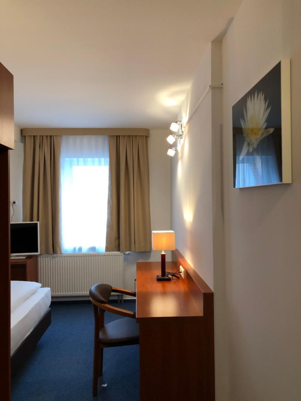 Hotel Mirabell Erlangen Exterior foto